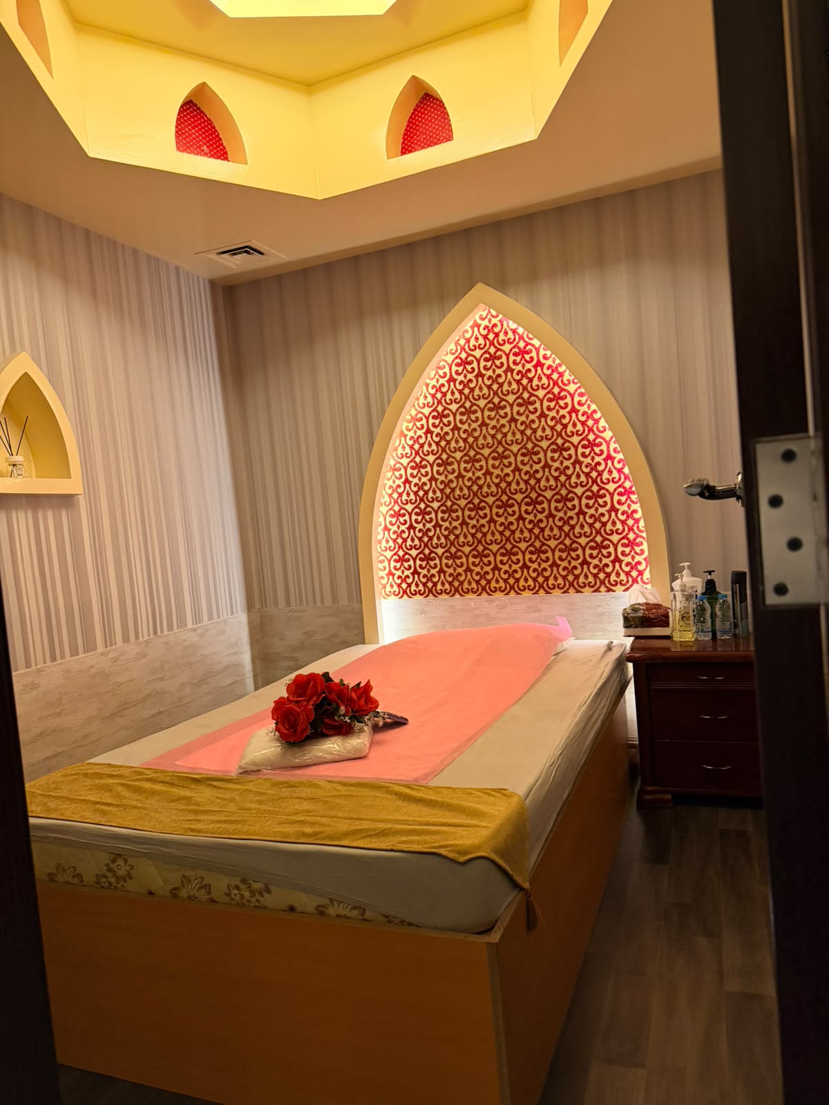 Synchronized Four Hand Massage Dubai